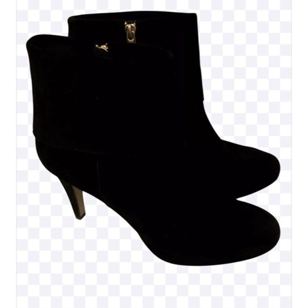 adrienne vittadini suede Boots Size 9